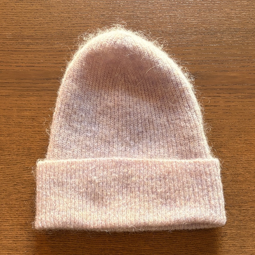 FREE W/PURCHASE - H&M - Soft Pink Wool/Mohair Blend Knit Beanie
